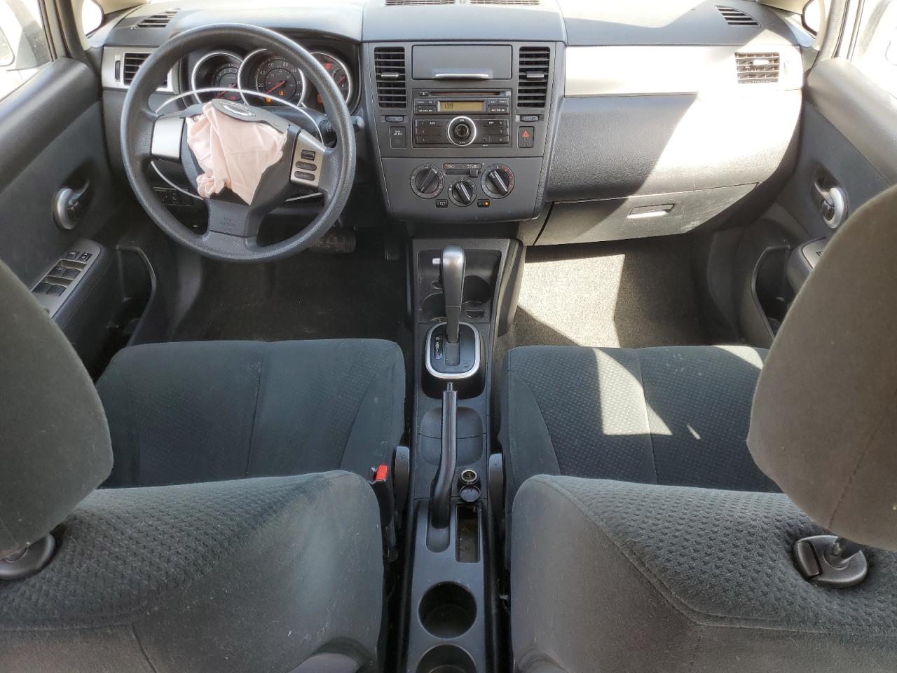 2010 Nissan Versa - Image 8