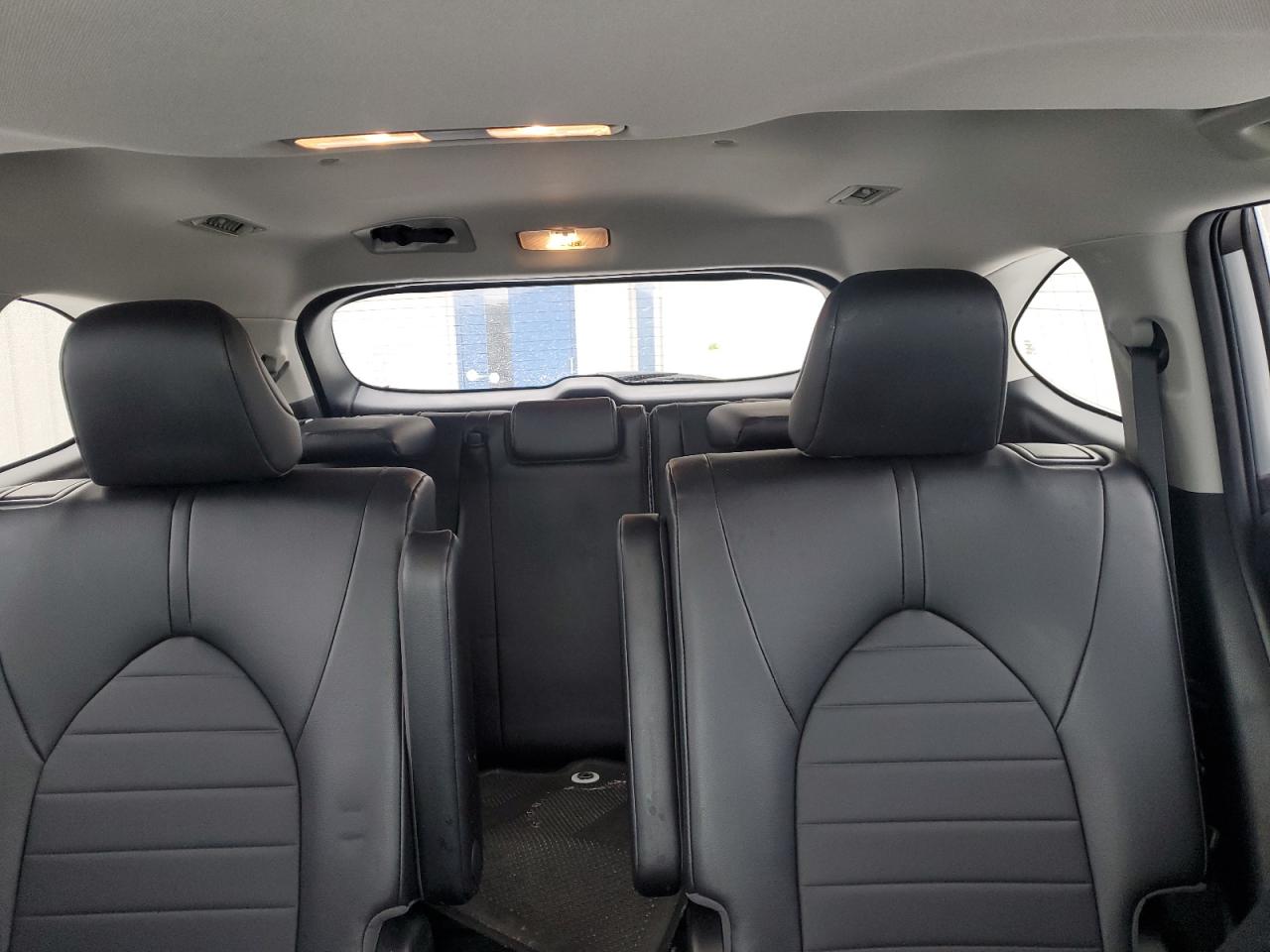 2022 Toyota Highlander - Image 10