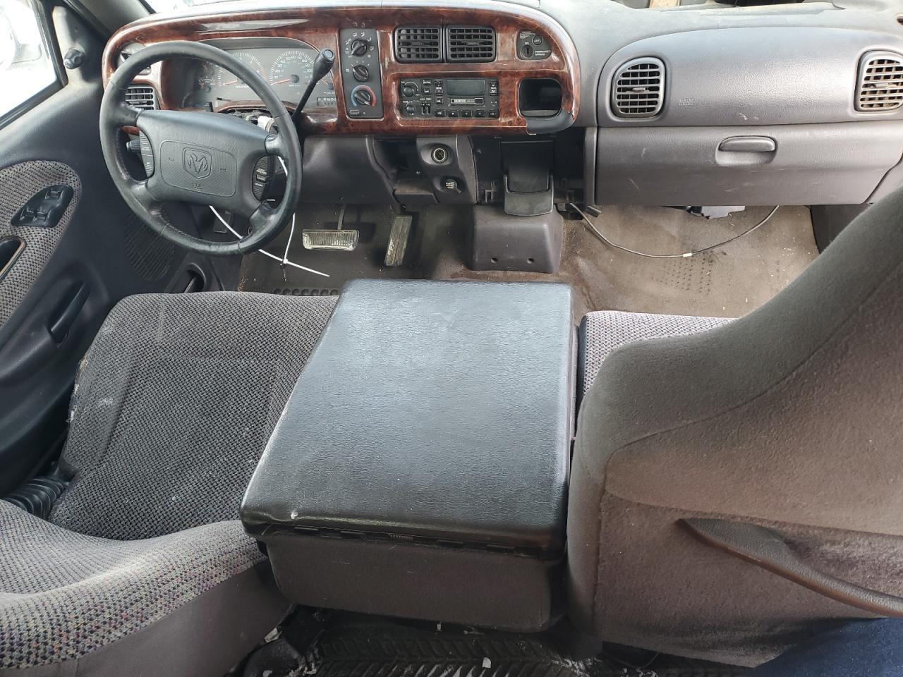 2001 Dodge RAM - Image 8