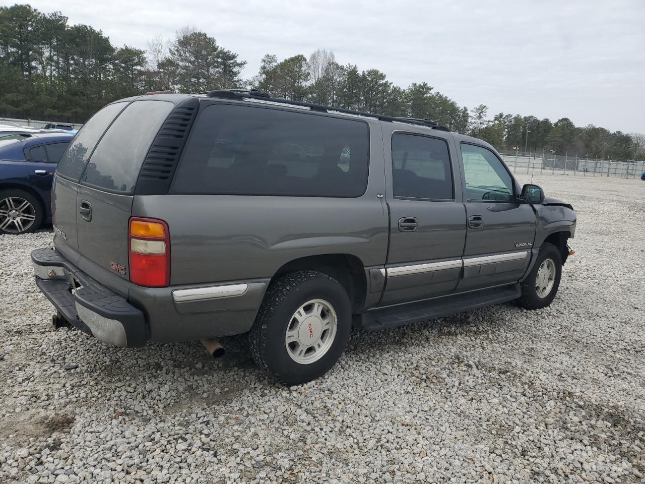 2001 GMC Yukon - Image 3