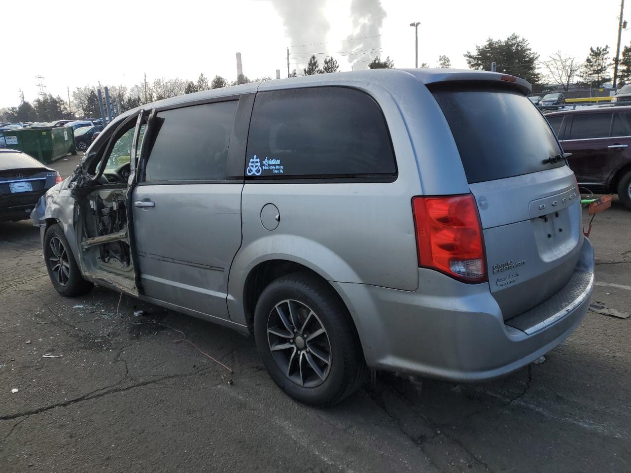 2017 Dodge Caravan - Image 2