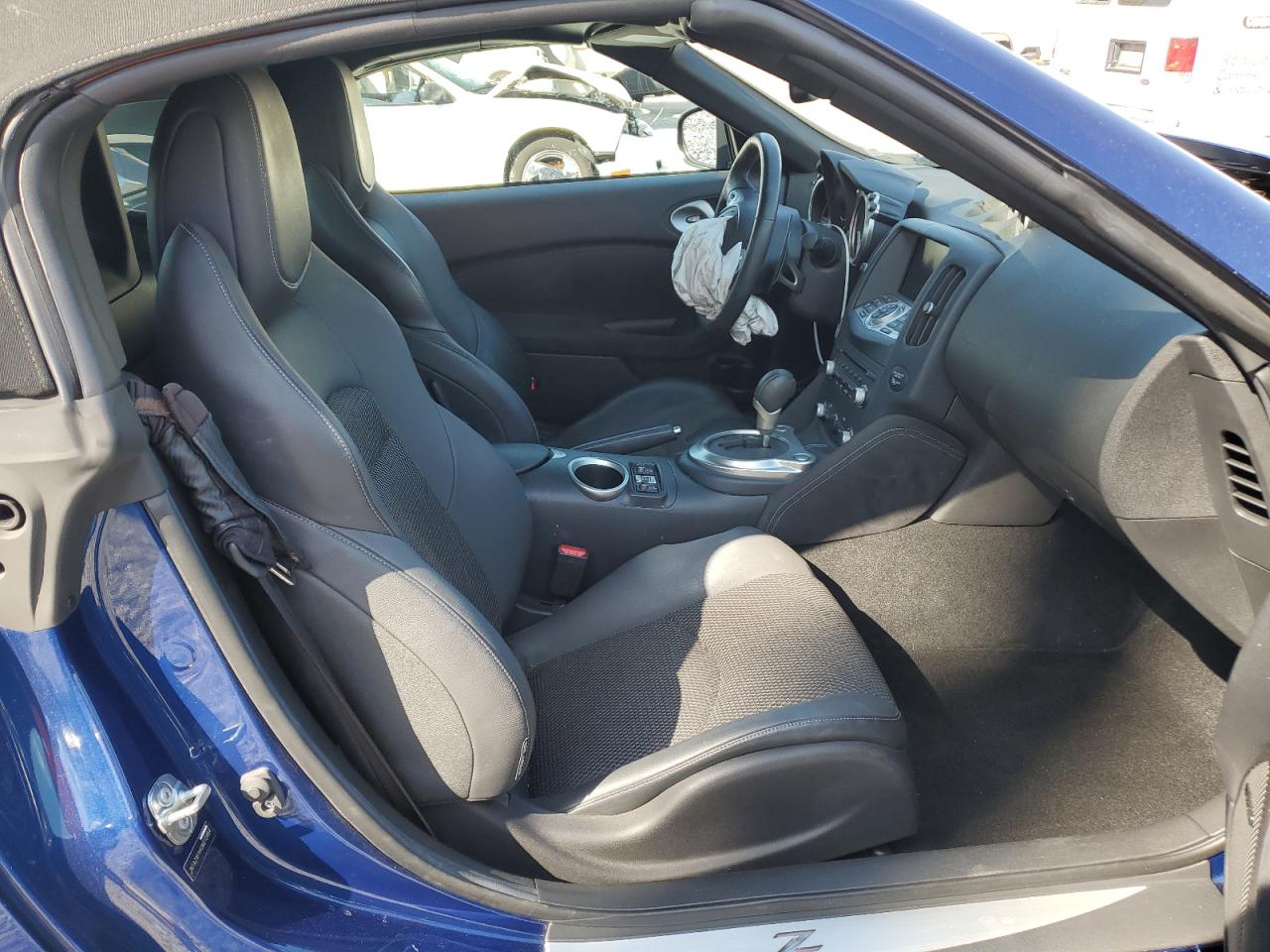 2016 Nissan 370Z - Image 10