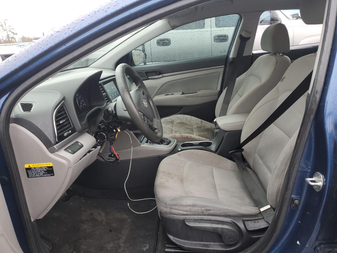 2017 Hyundai Elantra - Image 7