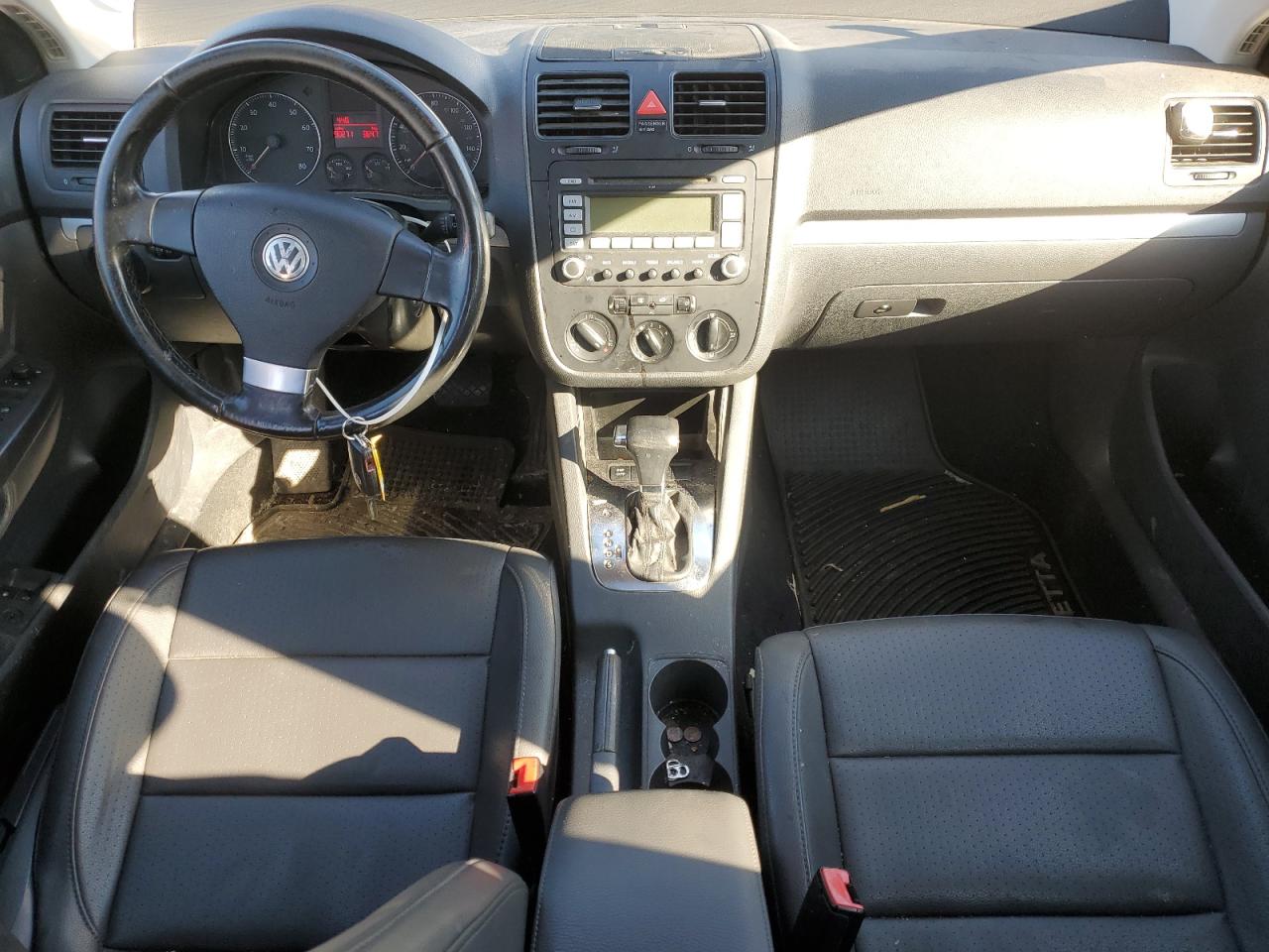 2009 Volkswagen Jetta - Image 8
