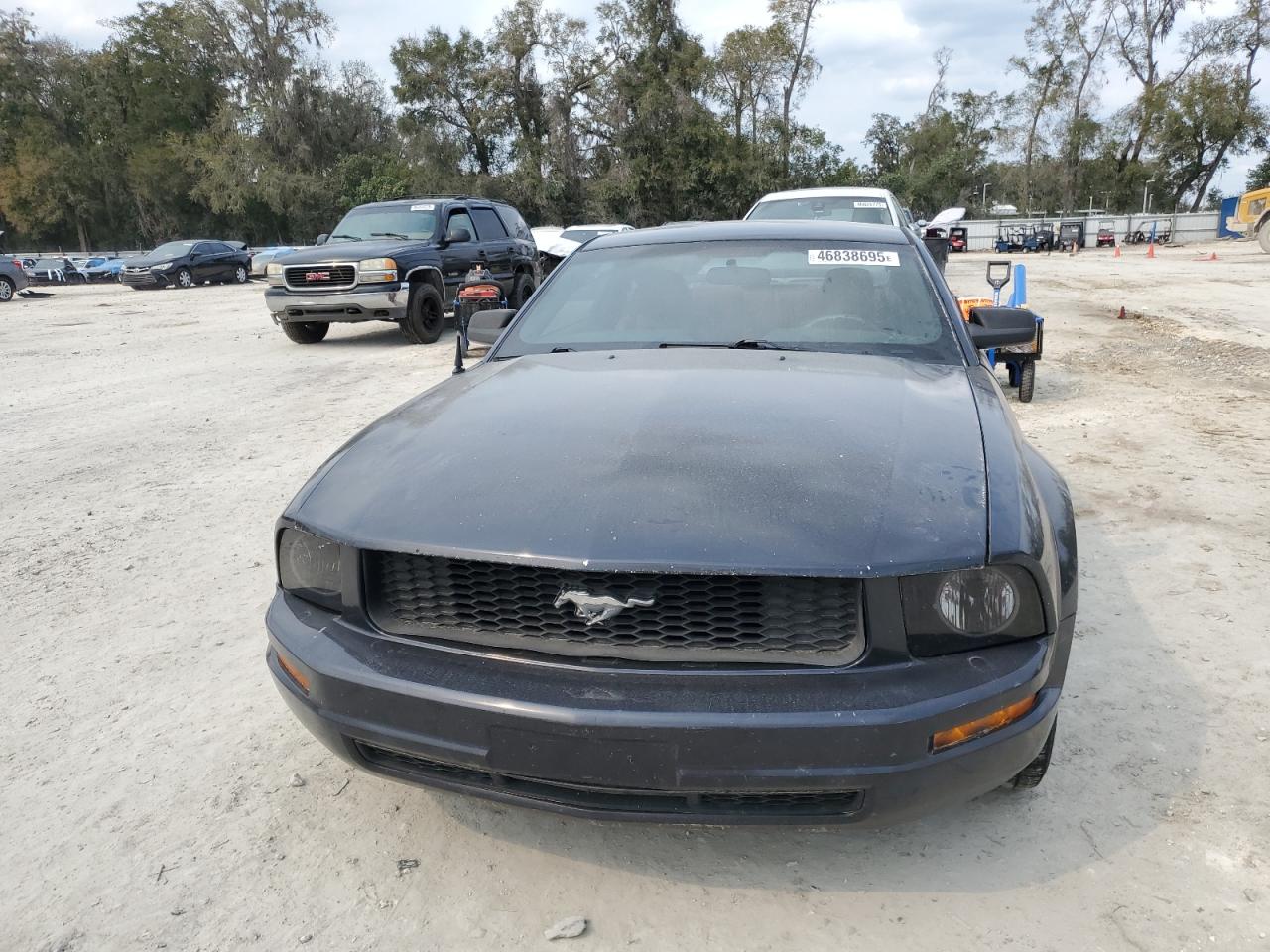 2005 Ford Mustang - Image 5
