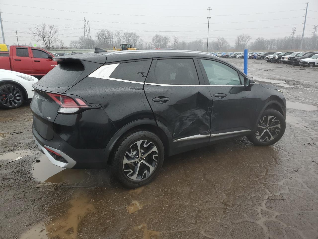 2023 Kia Sportage - Image 3