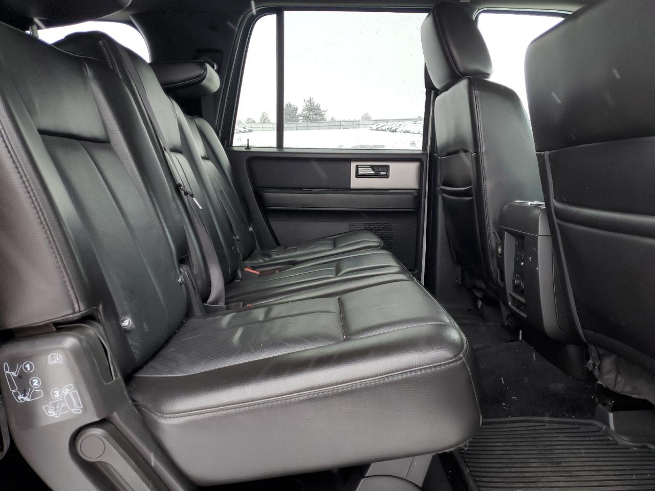 2013 Ford Expedition - Image 11