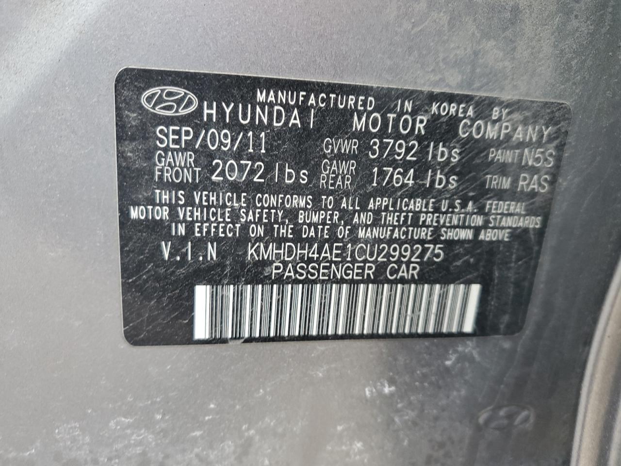 2012 Hyundai Elantra - Image 12
