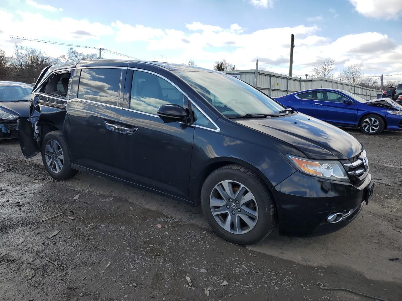 2015 Honda Odyssey - Image 4