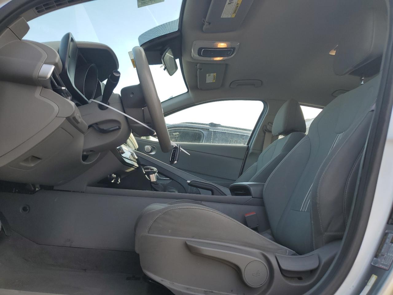 2021 Hyundai Elantra - Image 7