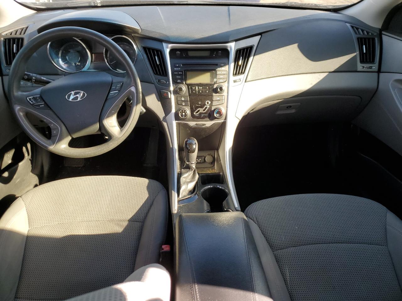2013 Hyundai Sonata - Image 8
