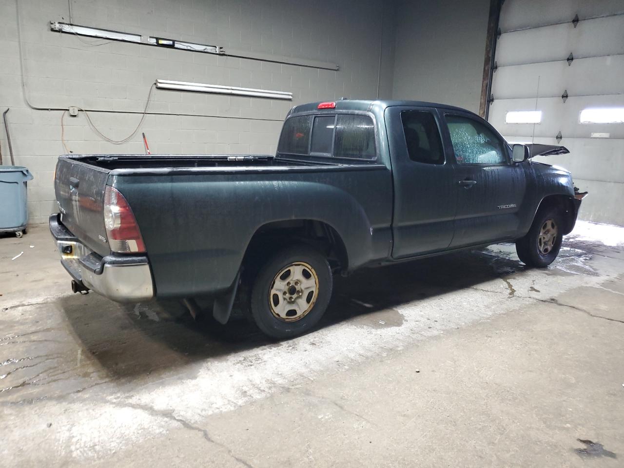 2010 Toyota Tacoma - Image 3