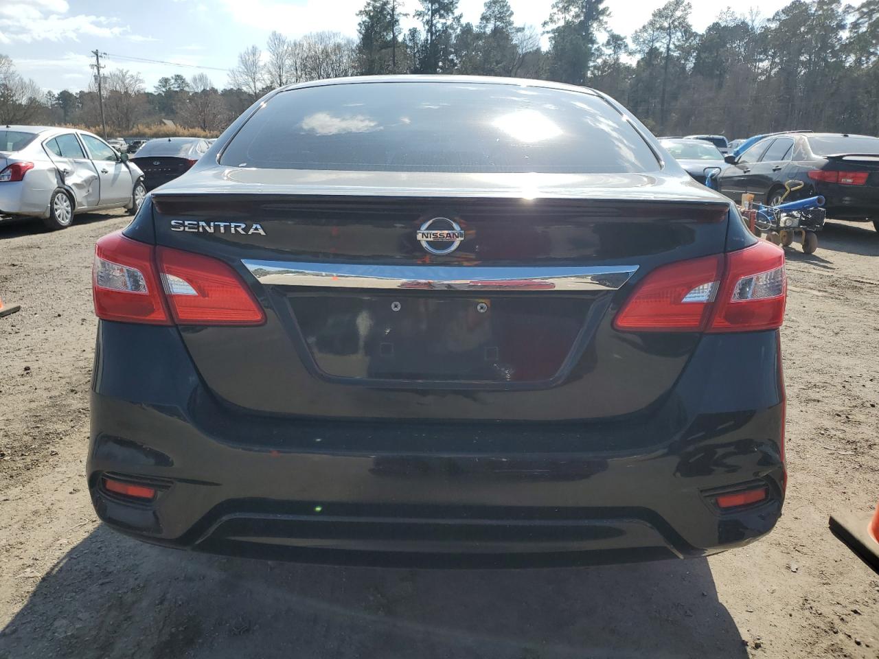 2018 Nissan Sentra - Image 6