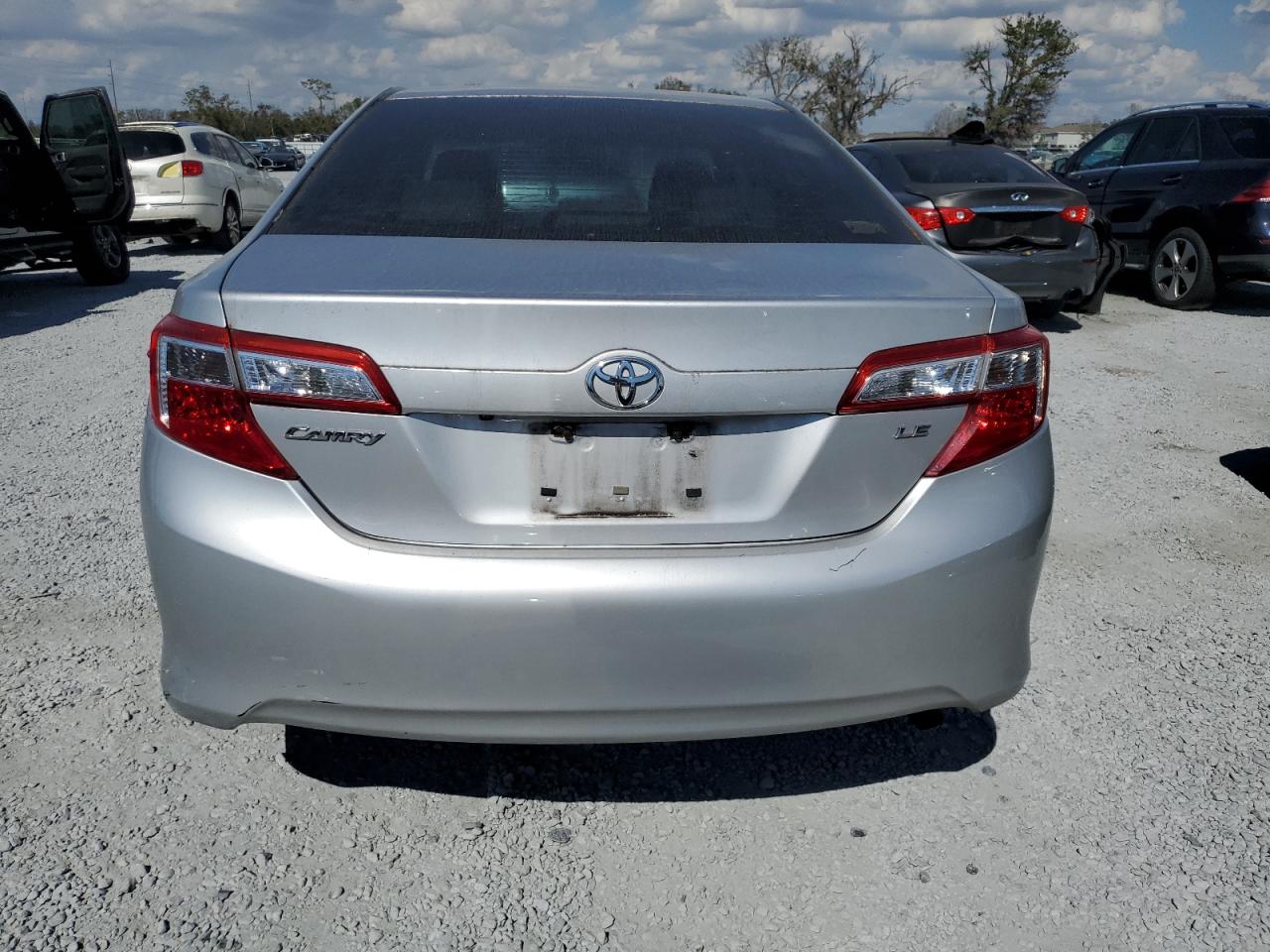 2014 Toyota Camry - Image 6