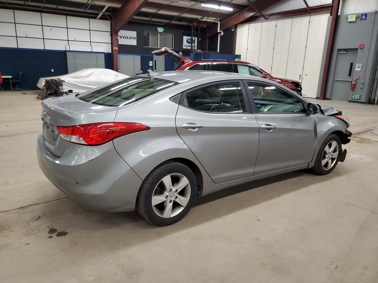2012 Hyundai Elantra - Image 3