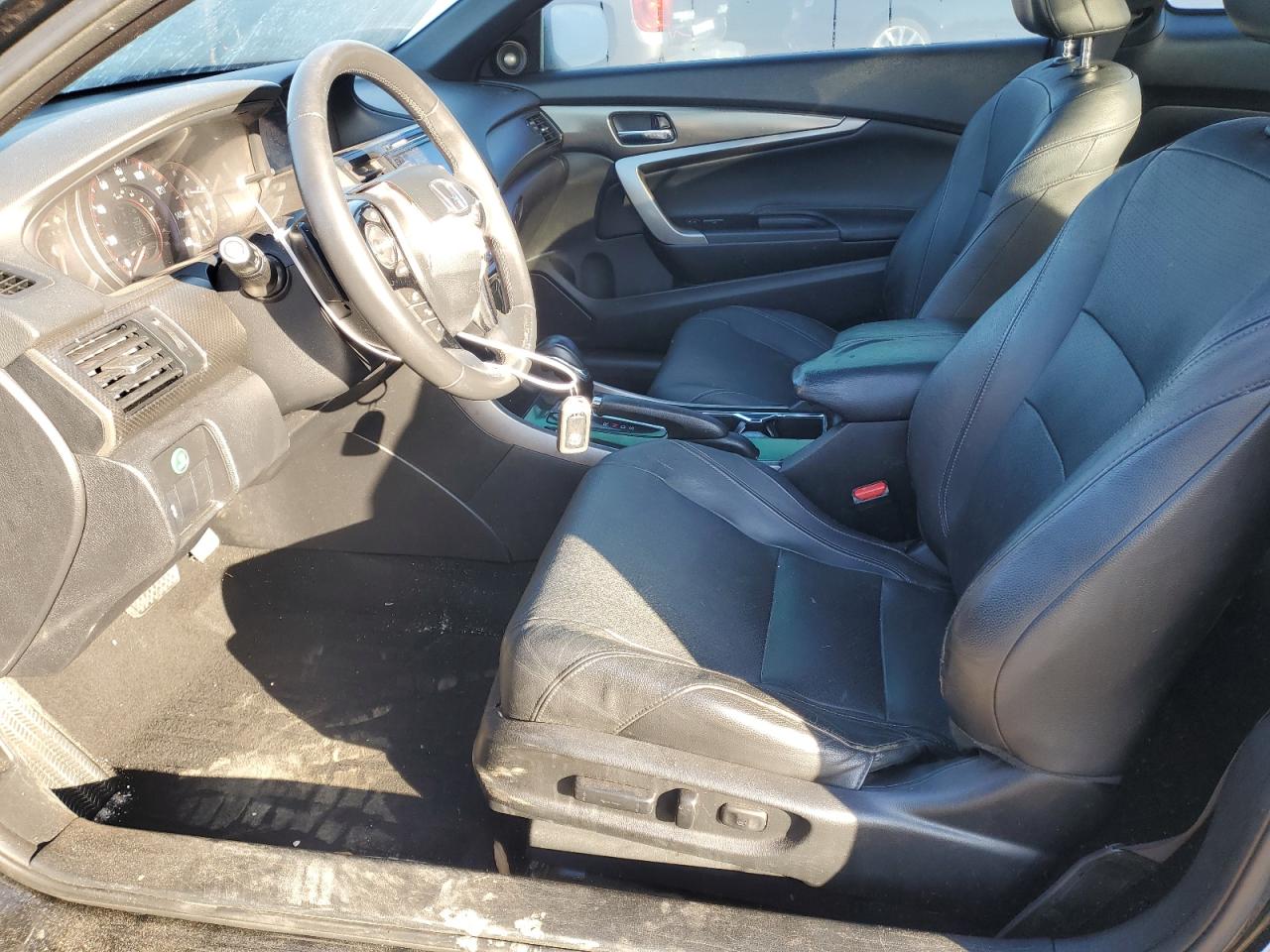 1HGCT2B82HA005758 HONDA ACCORD 2017