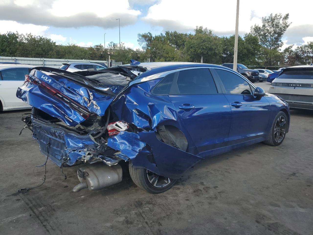 2023 Kia K5 - Image 3