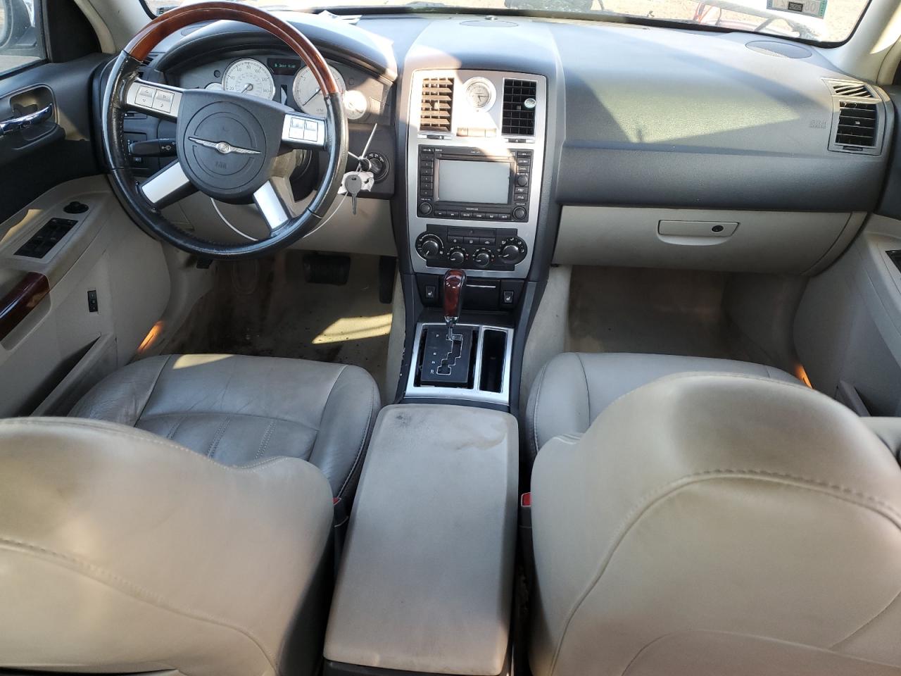 2005 Chrysler 300 - Image 8