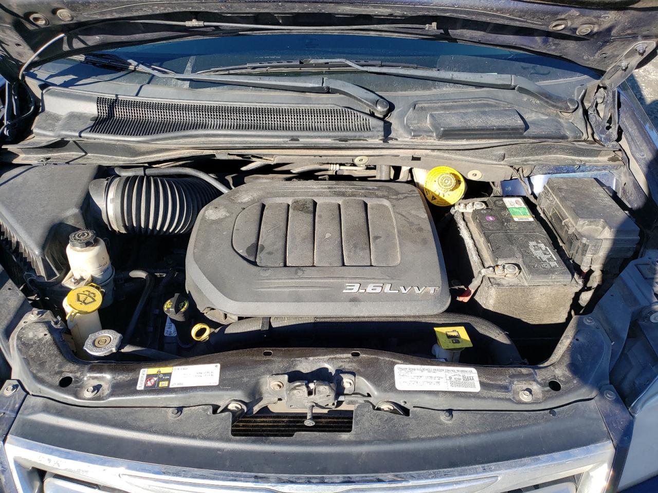 2014 Chrysler Town & Country - Image 12