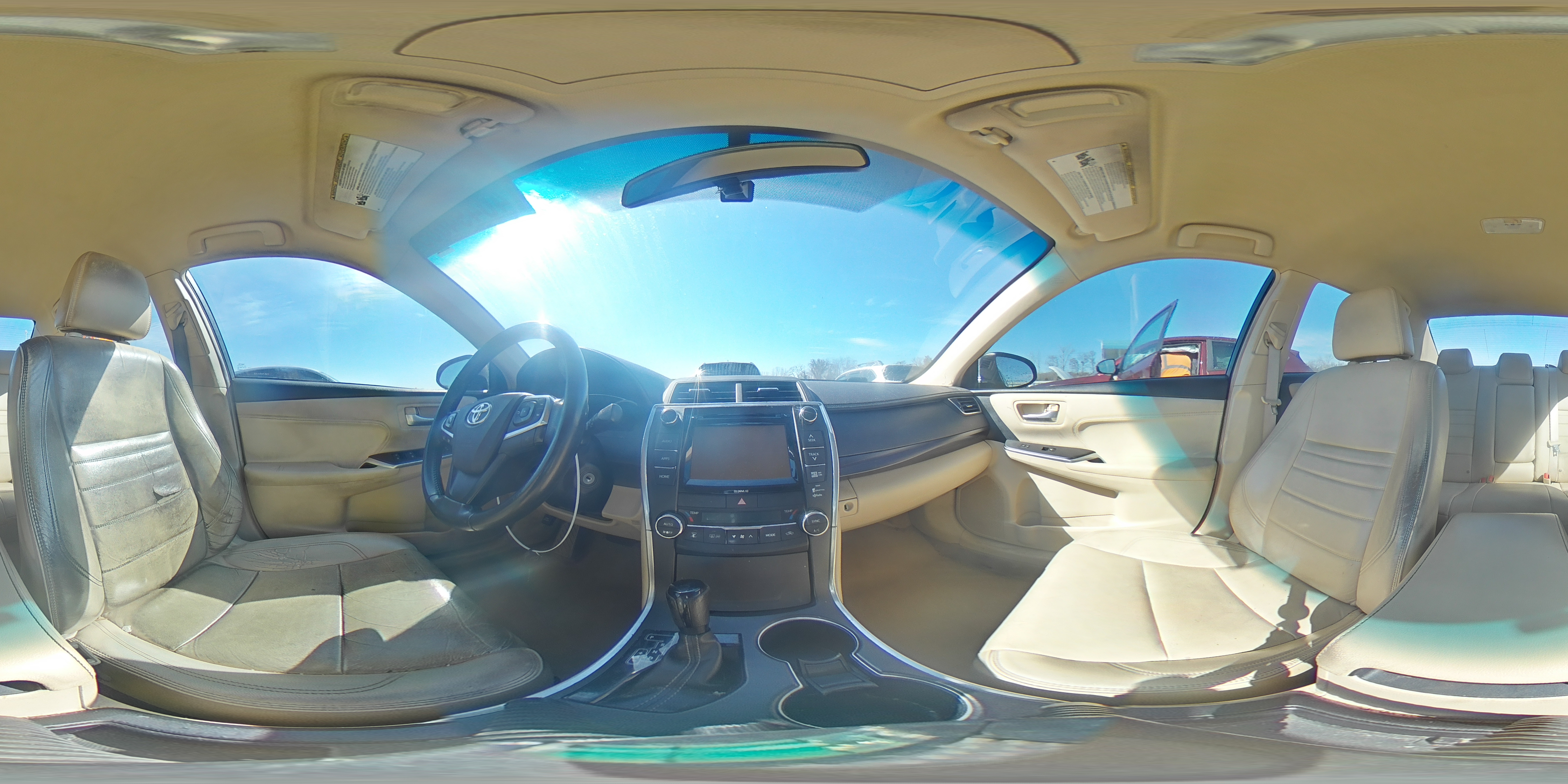 2016 Toyota Camry - Image 14