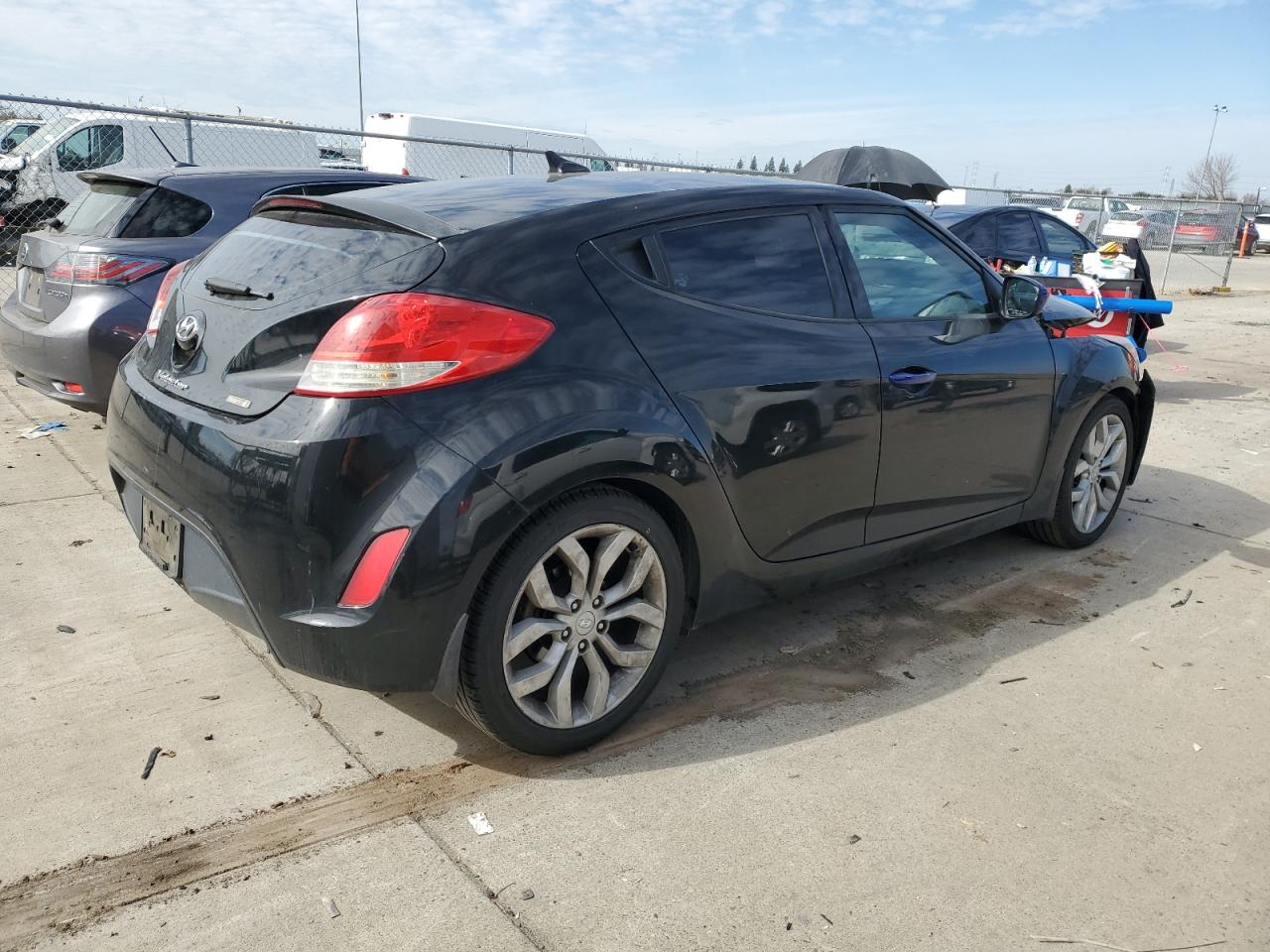 2013 Hyundai Veloster - Image 3
