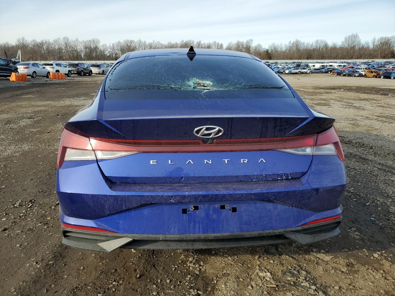 2023 Hyundai Elantra - Image 6