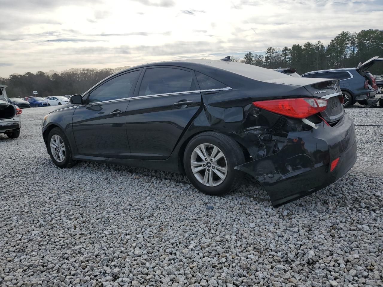 2014 Hyundai Sonata - Image 2