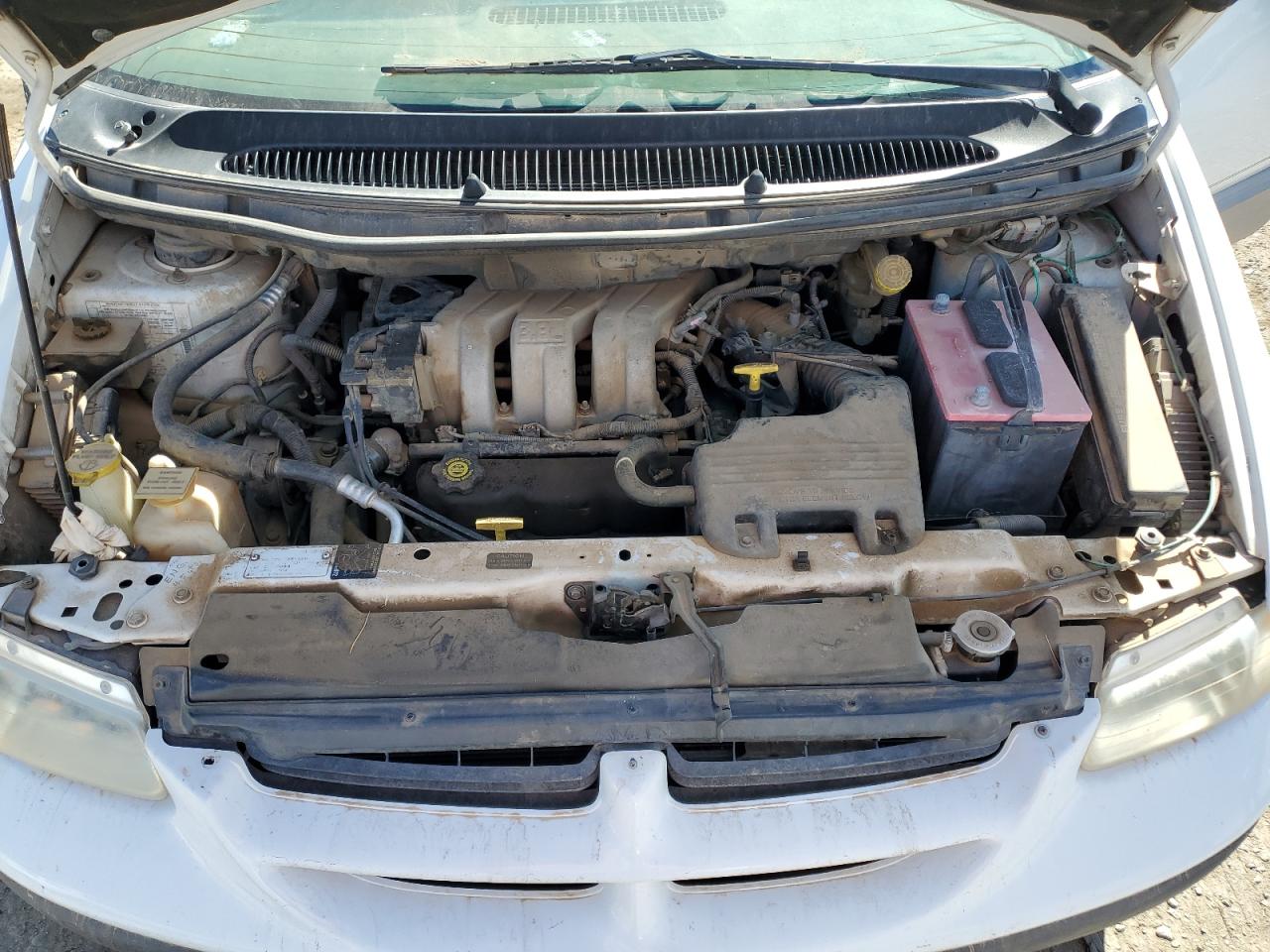 1998 Dodge Caravan - Image 12