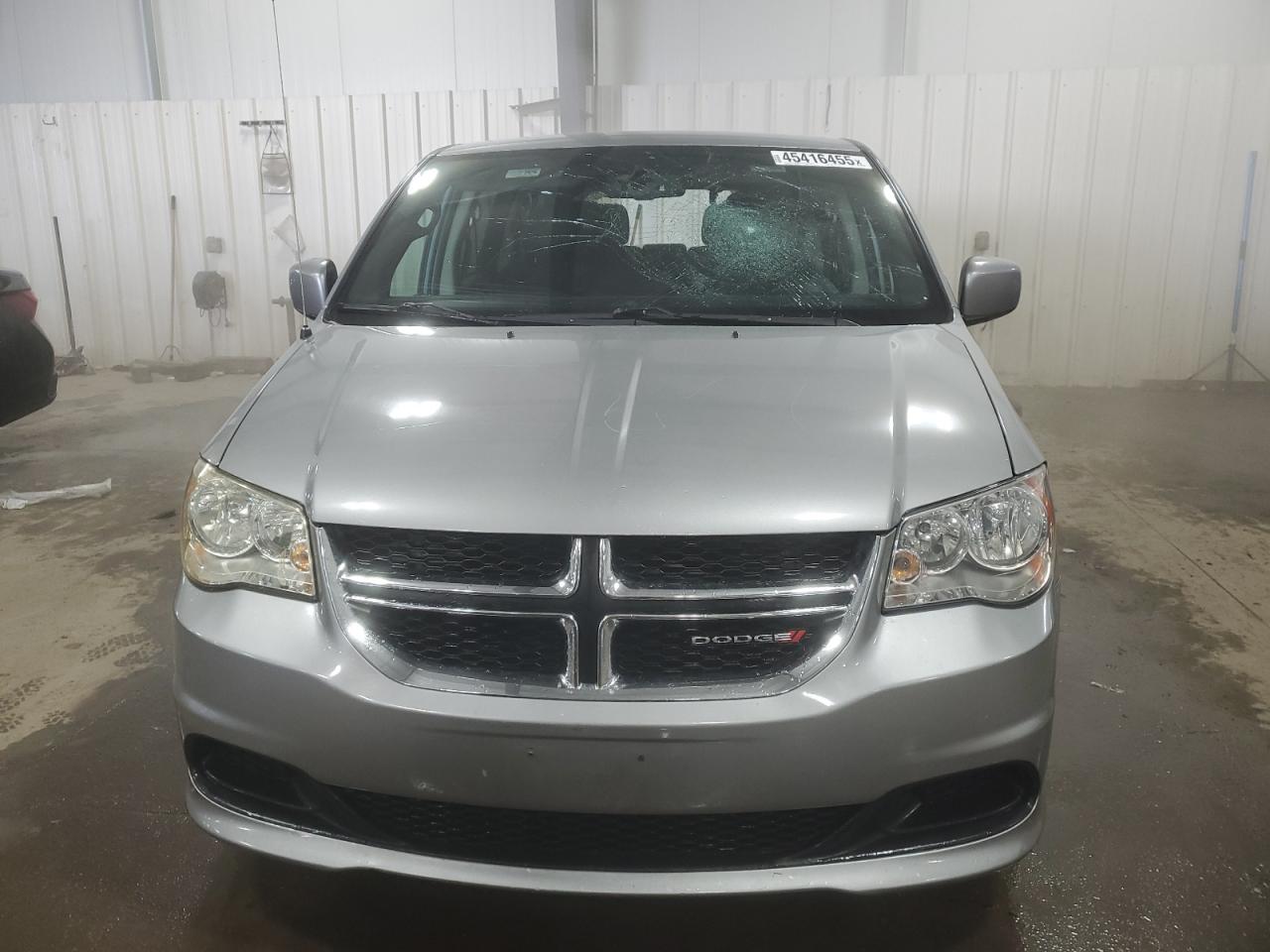 2017 Dodge Caravan - Image 5