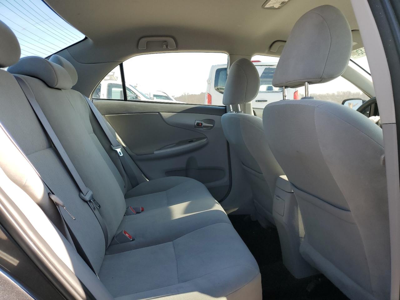 2010 Toyota Corolla - Image 11