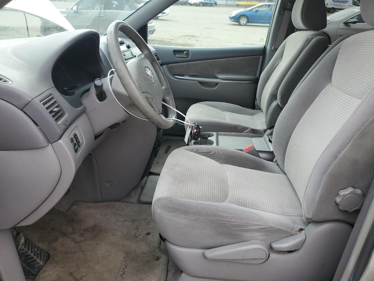 2007 Toyota Sienna - Image 7