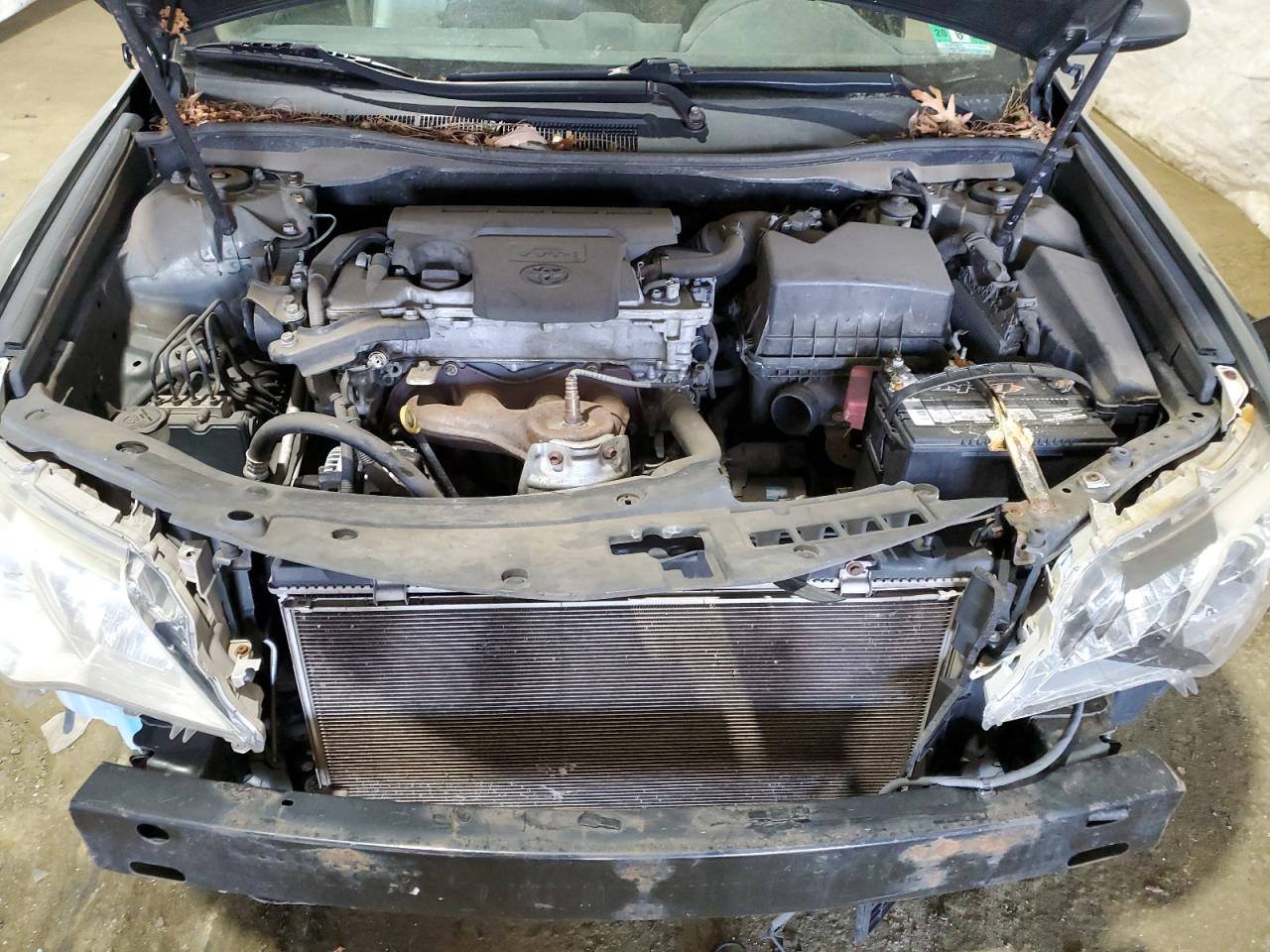 2014 Toyota Camry - Image 11