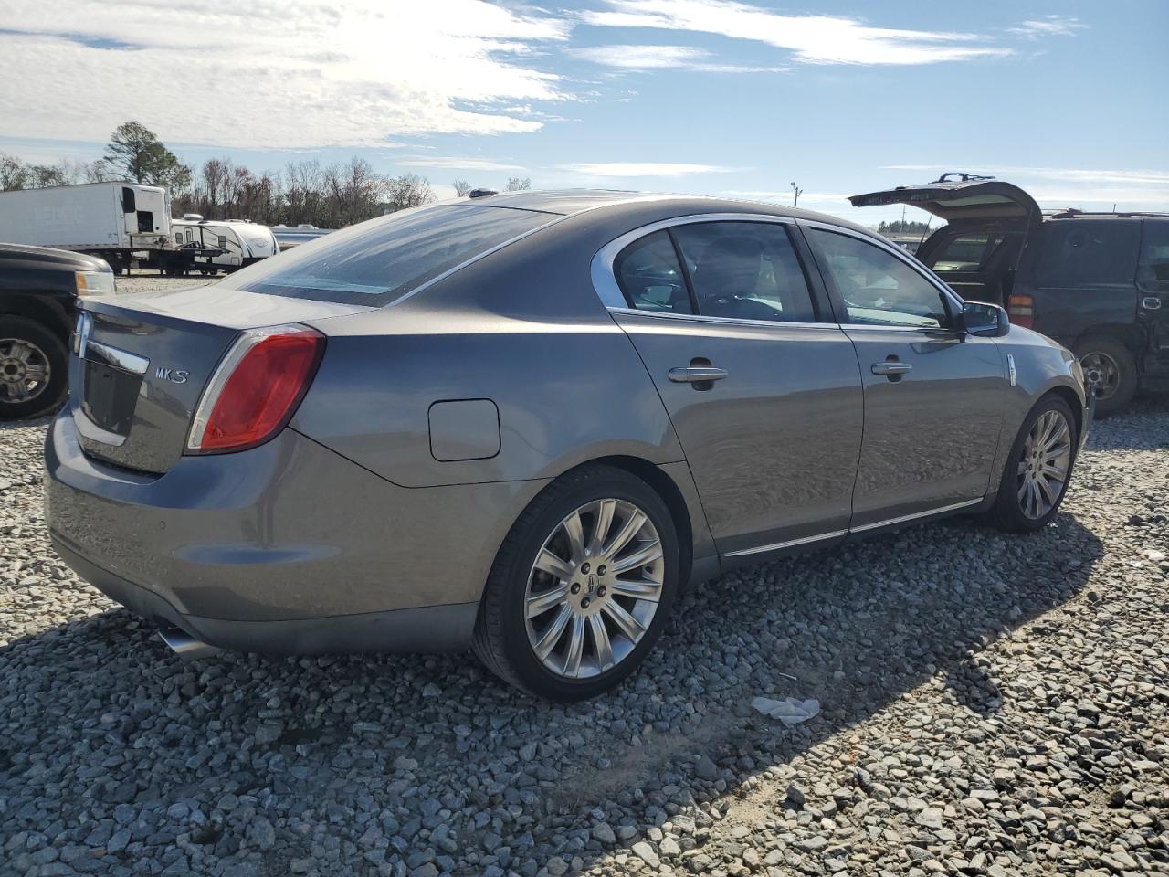 2011 Lincoln MKS - Image 3