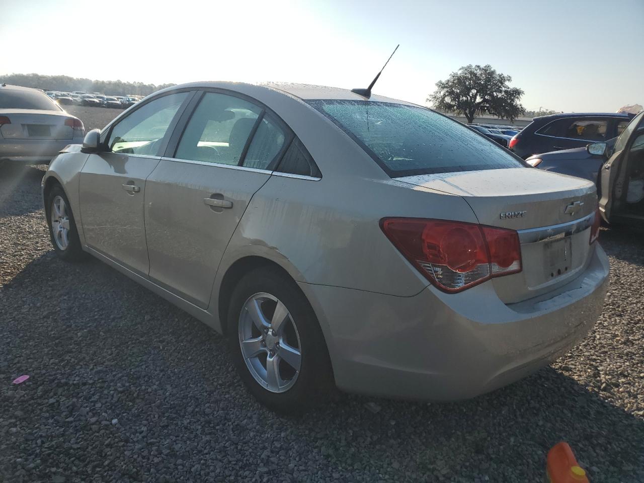 2011 Chevrolet Cruze - Image 2