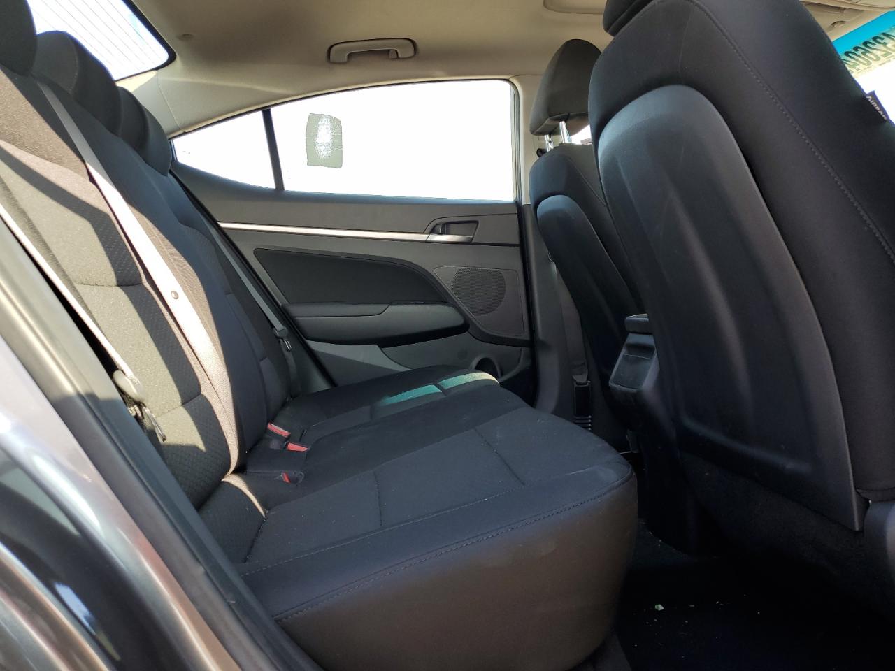 2020 Hyundai Elantra - Image 10