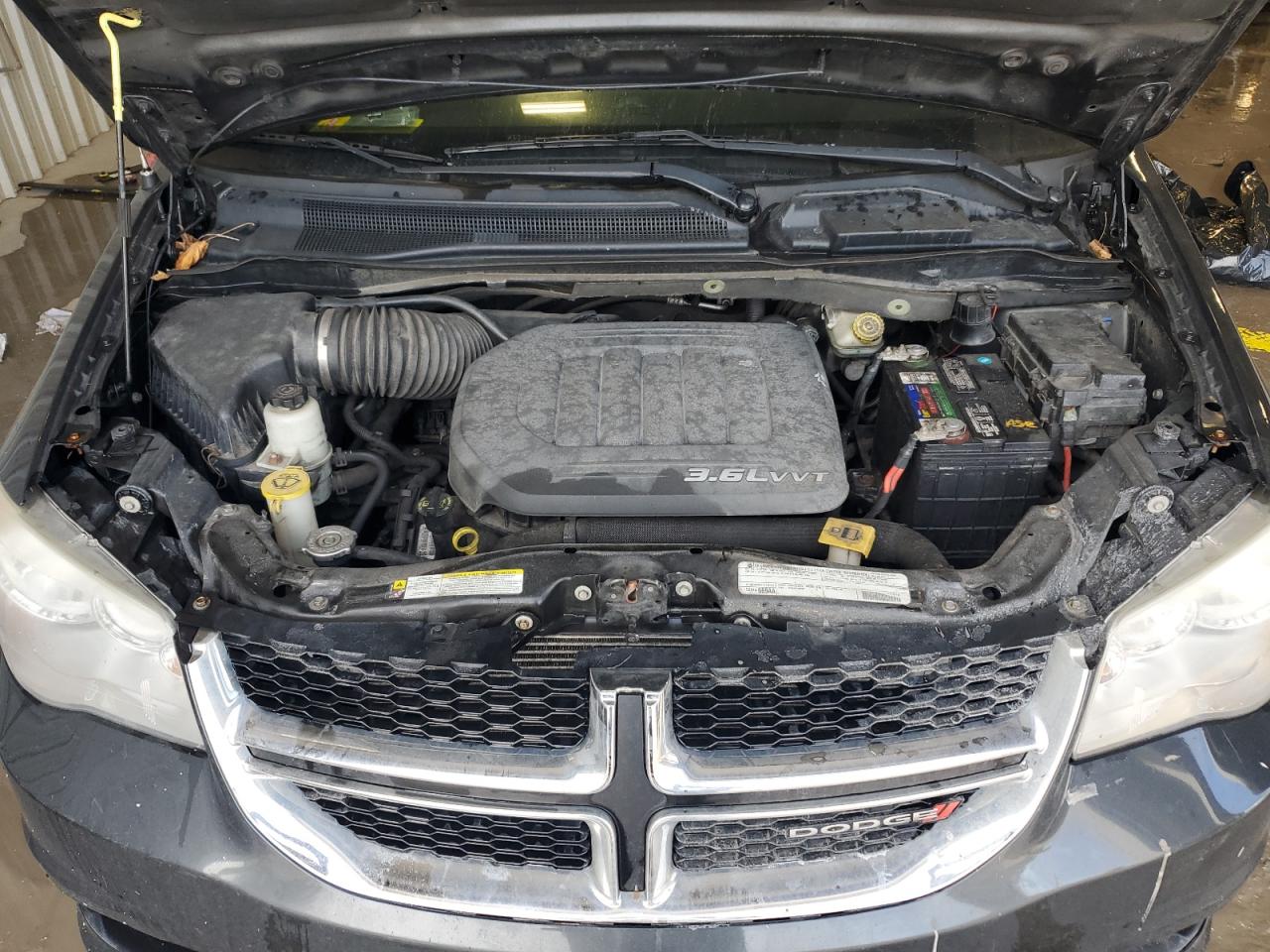 2012 Dodge Caravan - Image 12