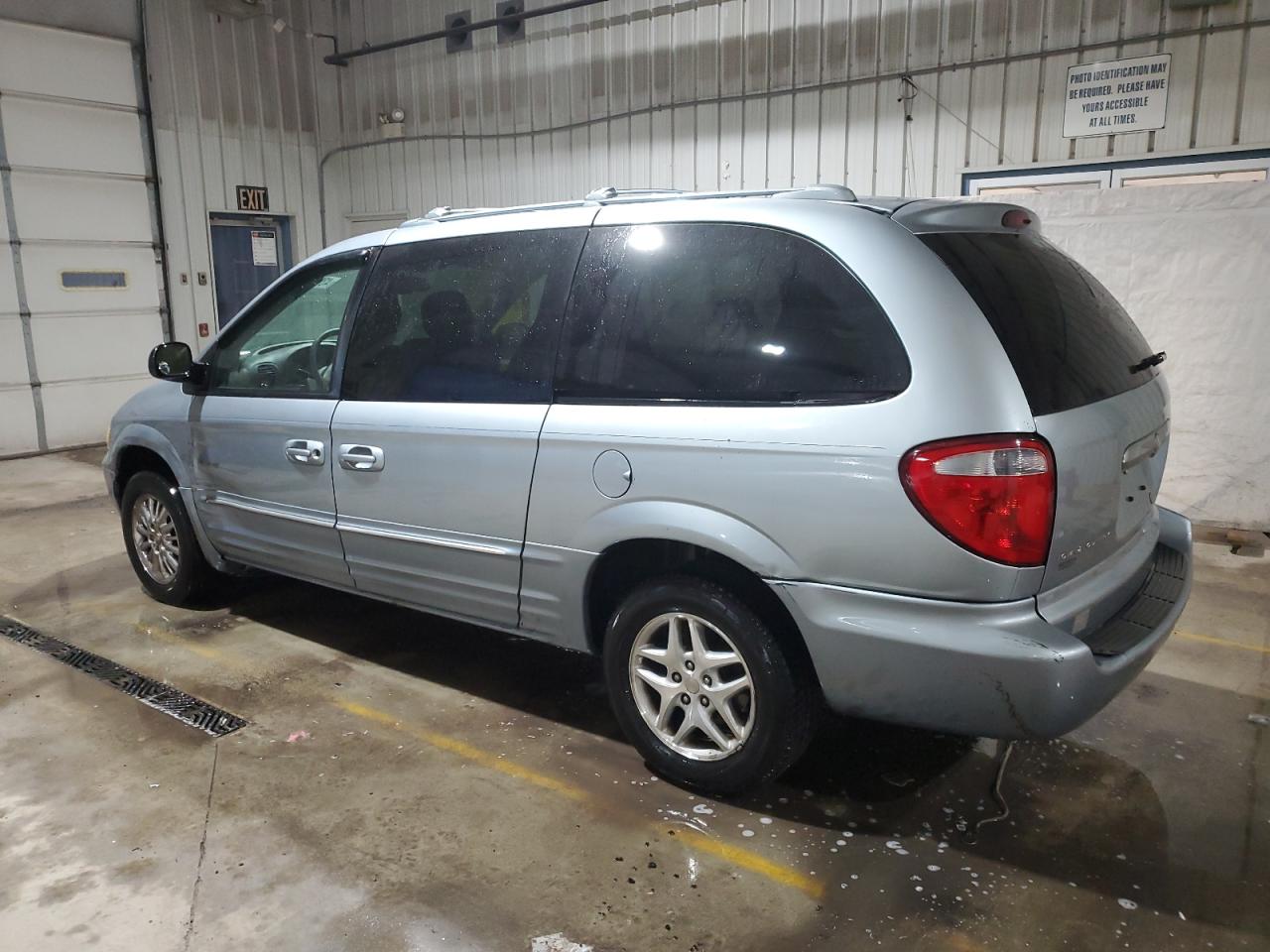 2003 Chrysler Town & Country - Image 2