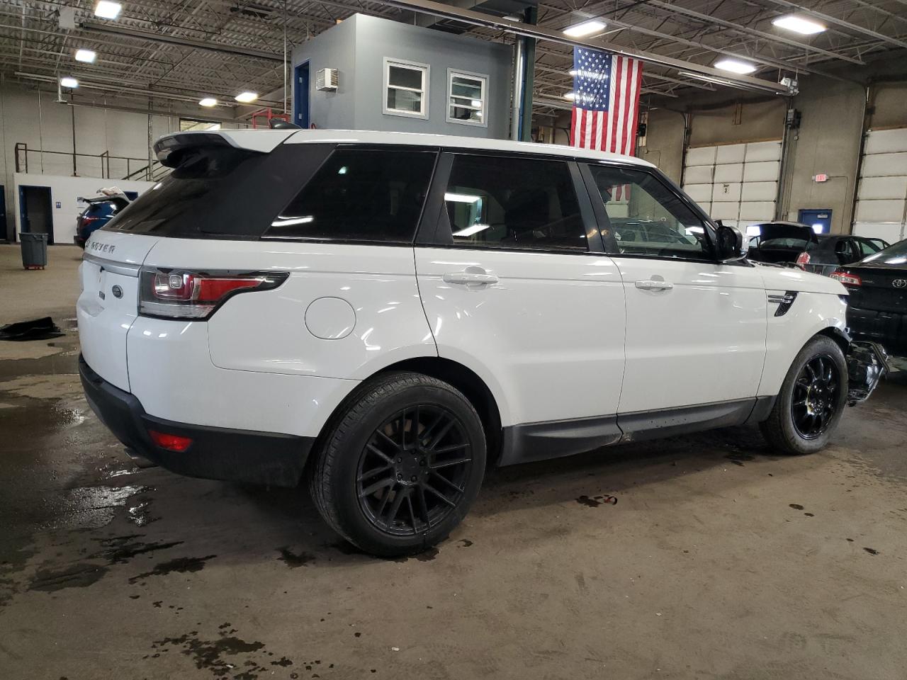 2017 Land Rover Range Rover - Image 3
