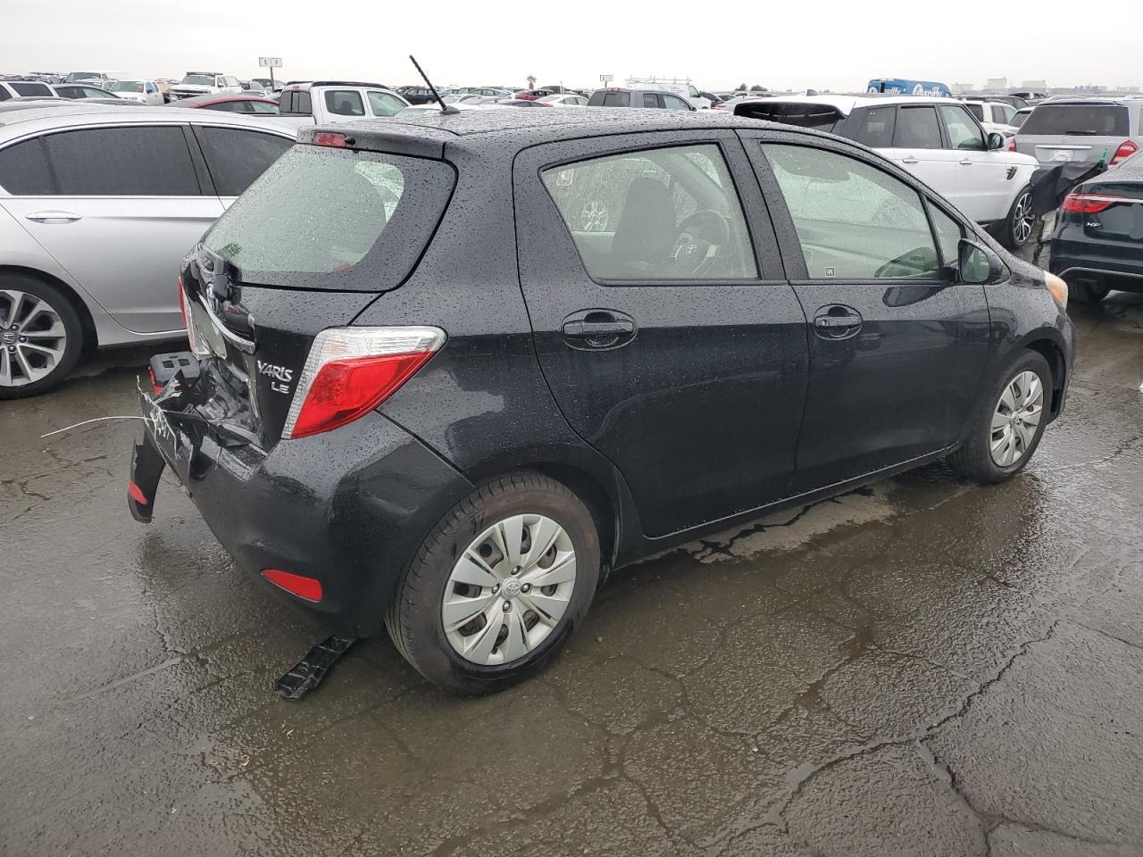 2013 Toyota Yaris - Image 3