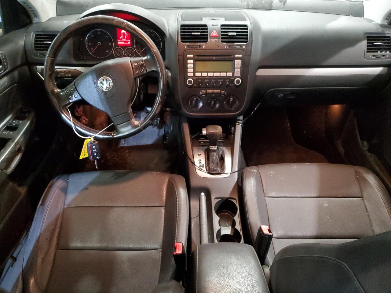 2006 Volkswagen Jetta - Image 8