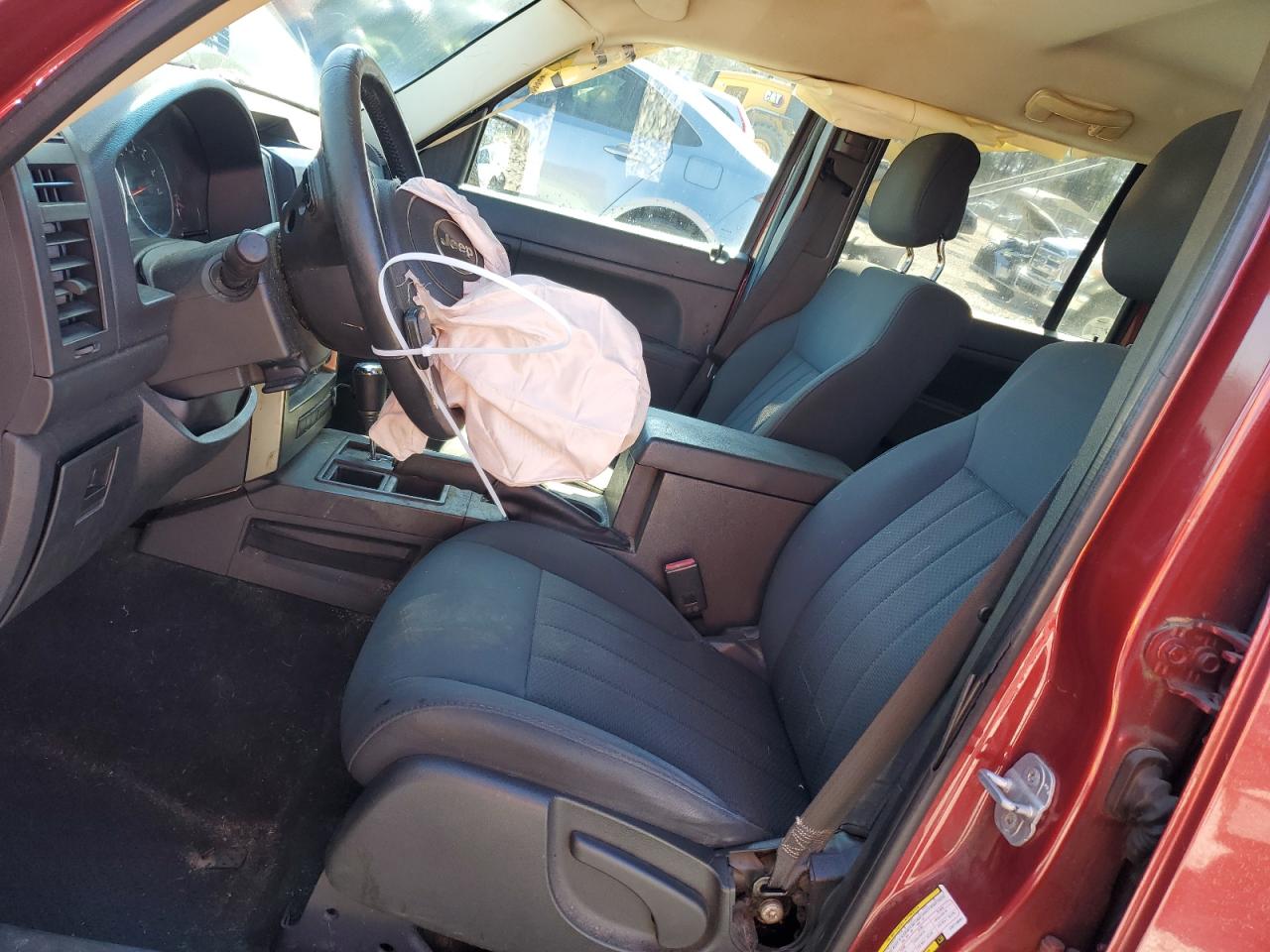 2012 Jeep Liberty (North America) - Image 7