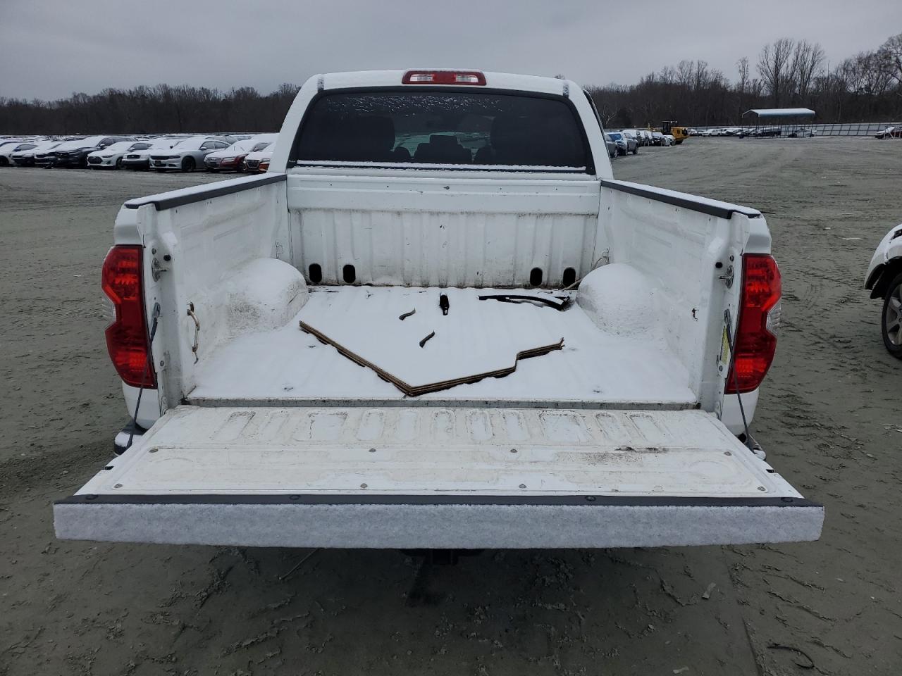 2018 Toyota Tundra - Image 6
