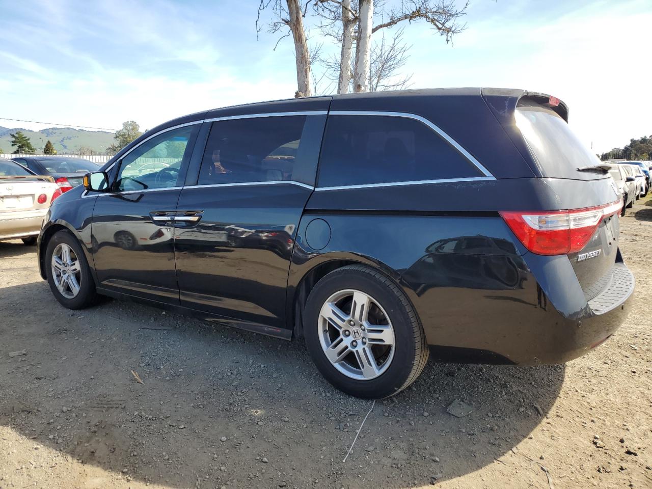 2012 Honda Odyssey - Image 2