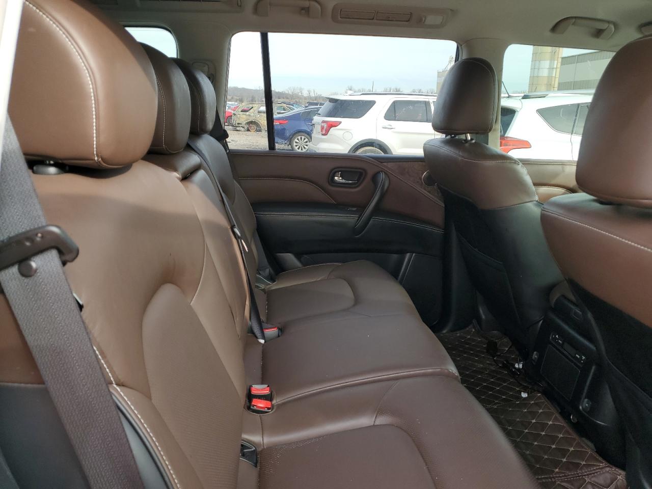 2021 Infiniti QX80 - Image 11
