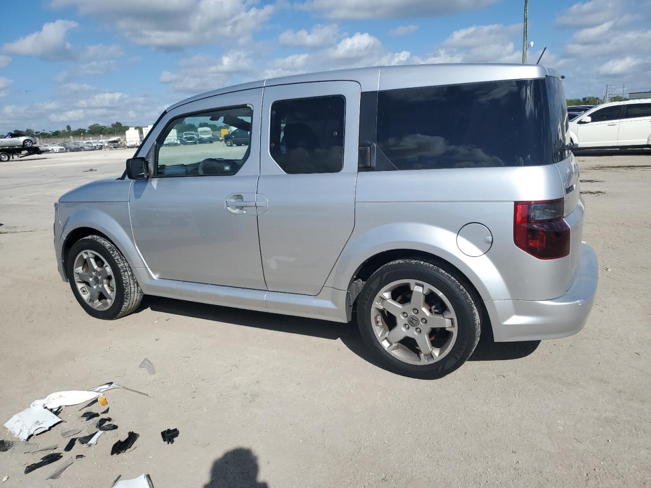 2007 Honda Element - Image 2