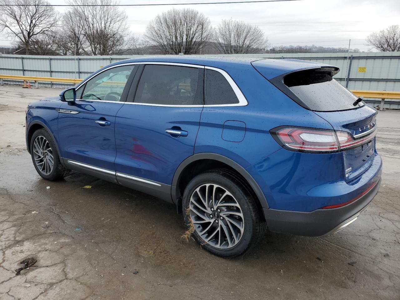 2020 Lincoln Nautilus - Image 2