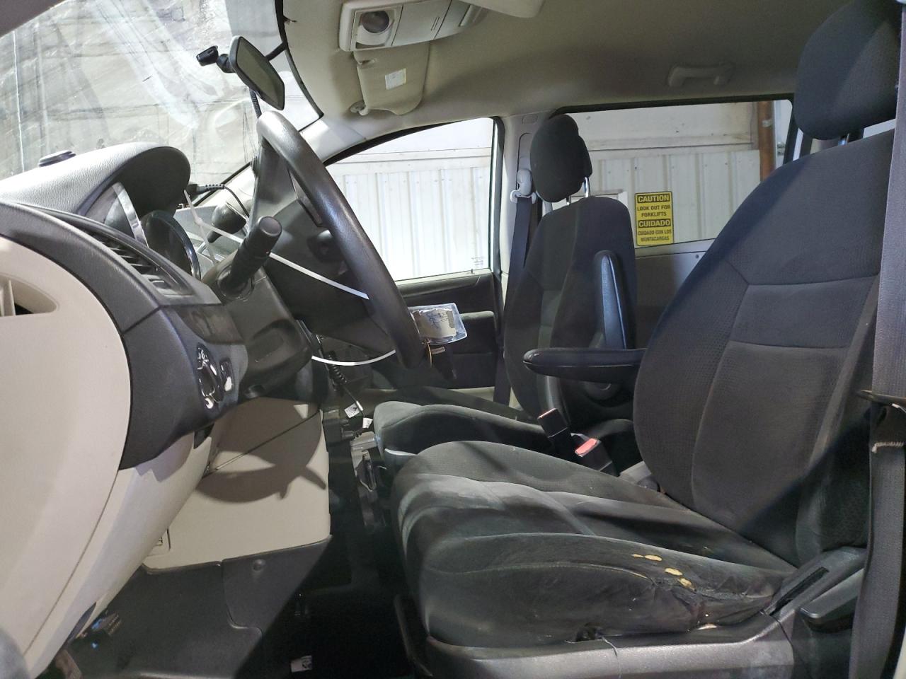 2016 Dodge Caravan - Image 7