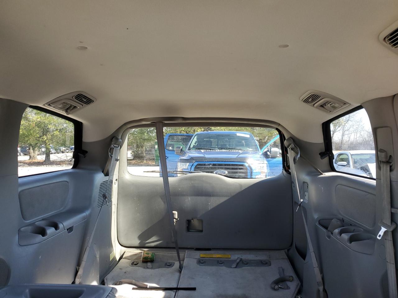 2005 Toyota Sienna - Image 10
