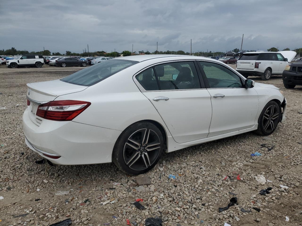 2017 Honda Accord - Image 3