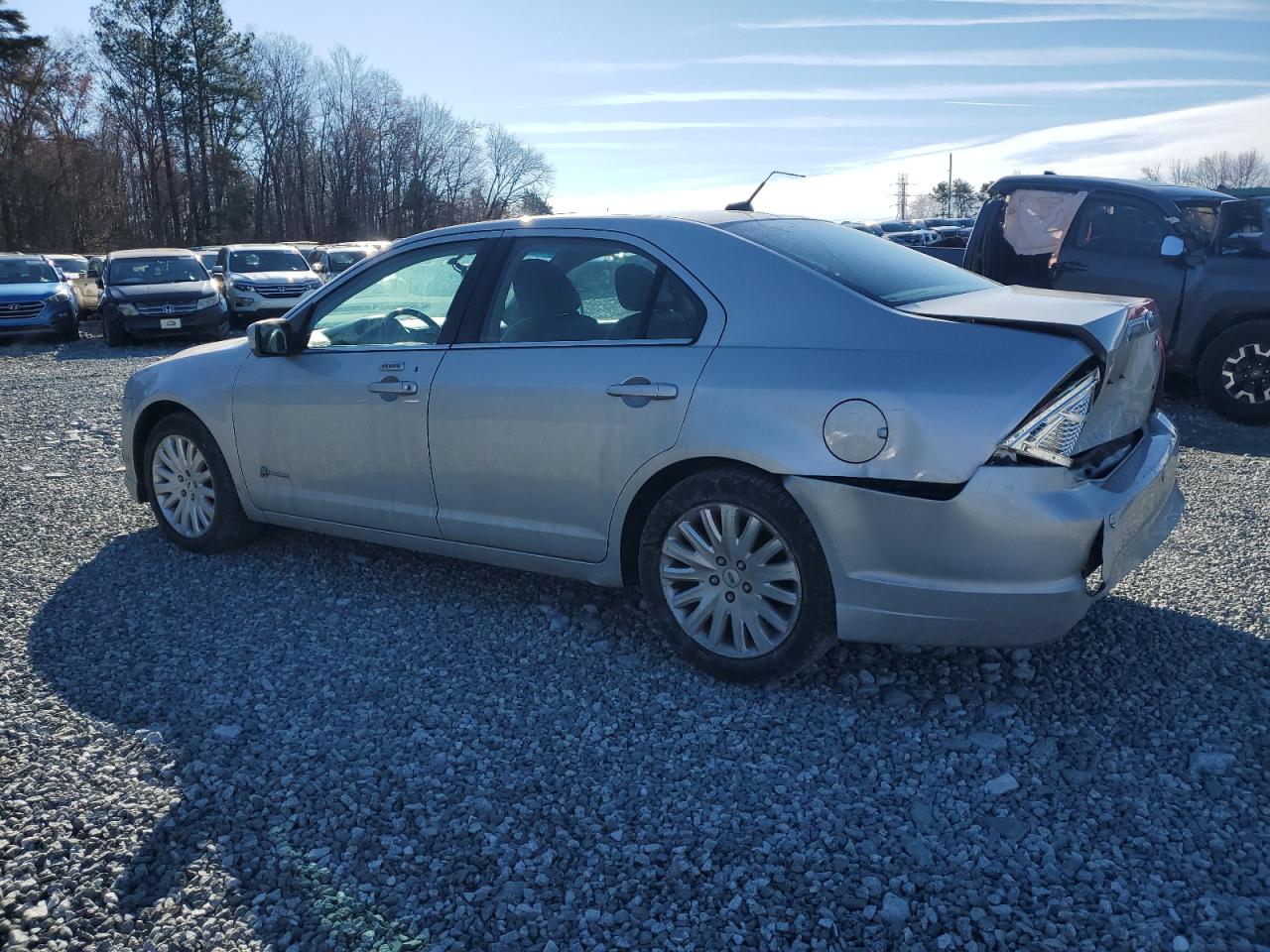2010 Ford Fusion - Image 2